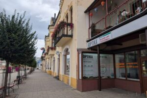 iOPTIKA očná optika Topoľčany na námestí